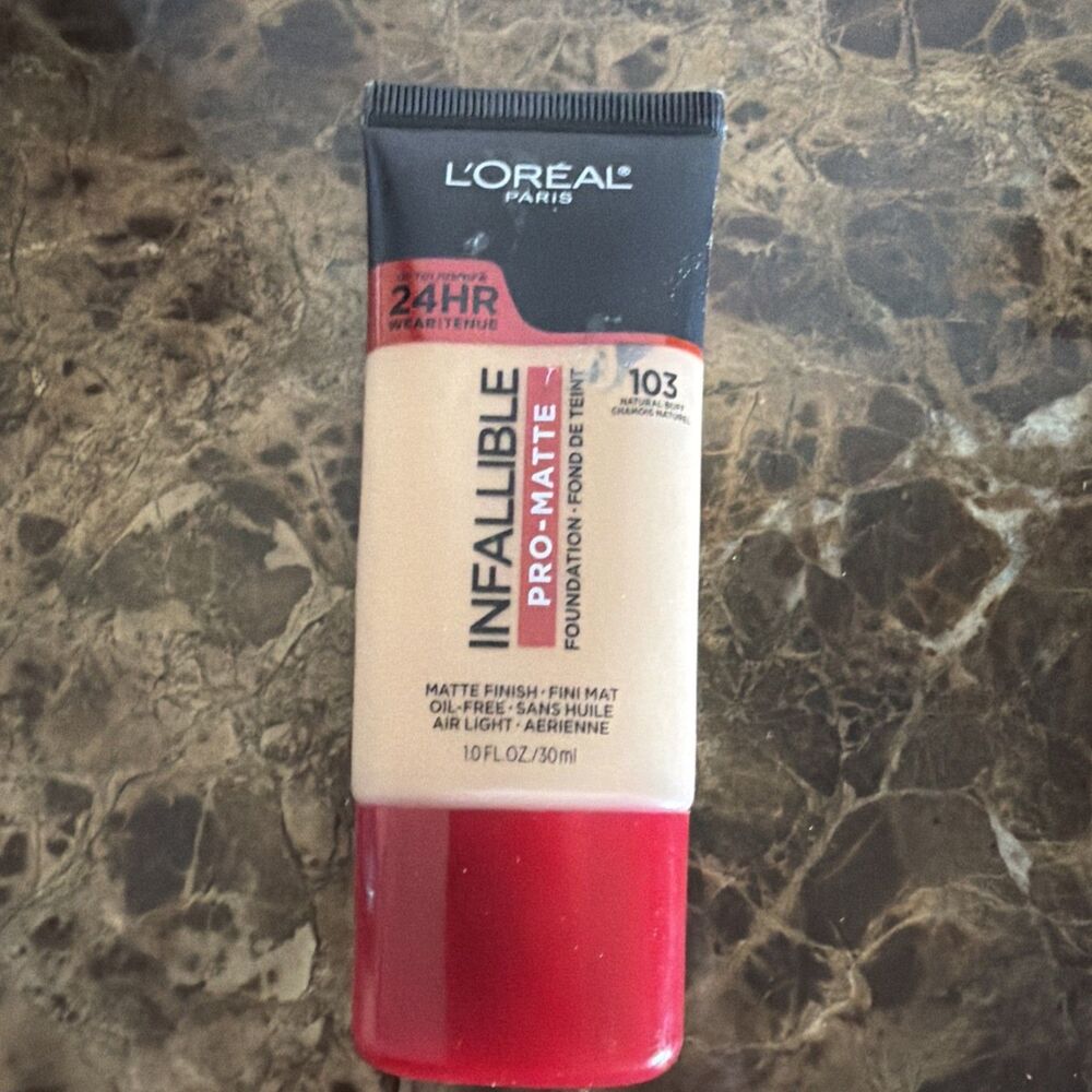 12 L'Oreal Paris Infallible Pro-Matte Liquid Foundation 103 Natural Buff. Sealed